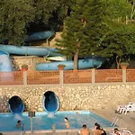 Bleu Village Meta