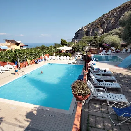 Aldeamento Turístico Bleu Village 3*